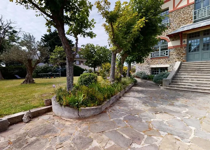 Casa vacanze Les Roches Grises, Luxueuse Face Mer, 4étoiles, Et Jardin Panoramique, Société La Clef Decamp Granville